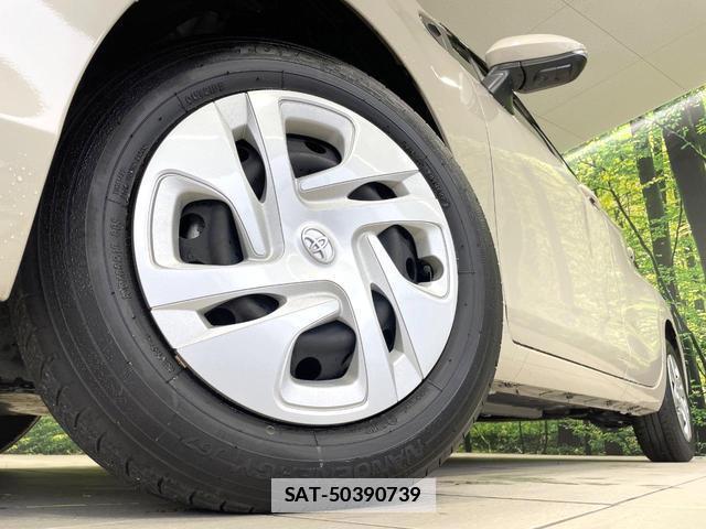 Toyota AQUA 2022-03 7815989-12
