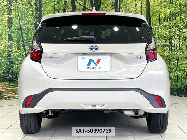 Toyota AQUA 2022-03 7815989-14