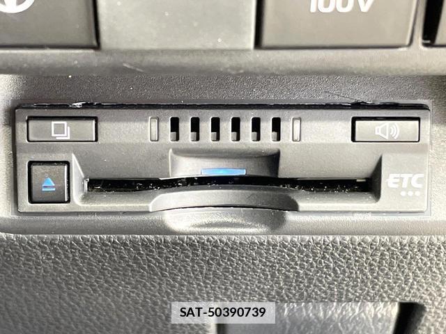 Toyota AQUA 2022-03 7815989-6