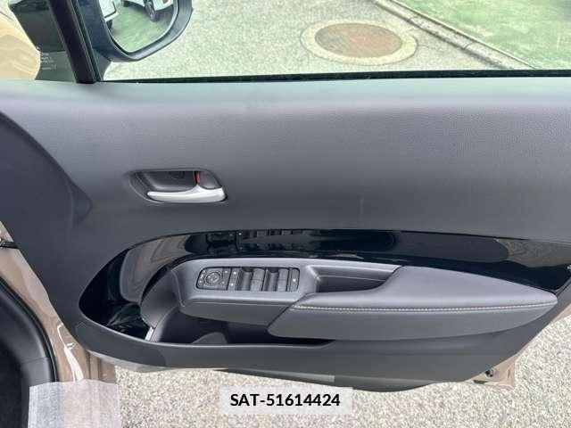 Toyota AQUA 2026-06 7816014-16