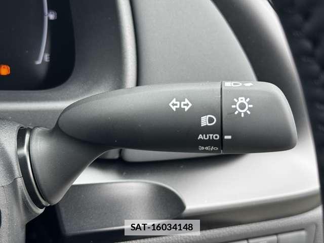 Toyota AQUA 2026-06 7816015-7