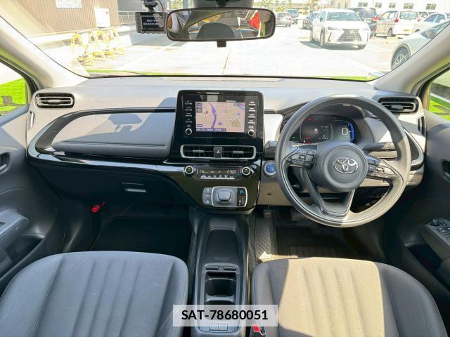 Toyota AQUA 2023-07 7816461-10