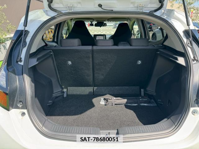 Toyota AQUA 2023-07 7816461-13