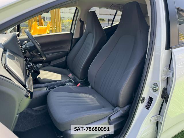 Toyota AQUA 2023-07 7816461-9