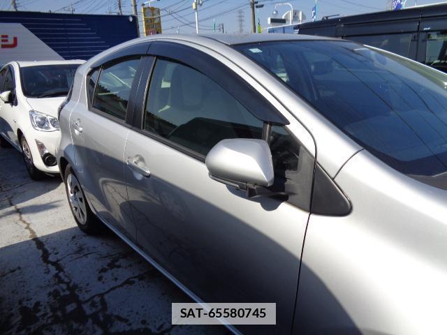 Toyota AQUA 2020-11 7817098-18