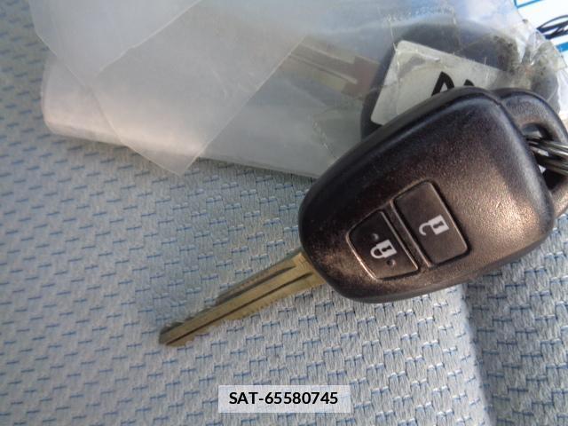 Toyota AQUA 2020-11 7817098-8