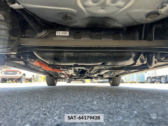 Toyota AQUA 2017-12 7817593-10
