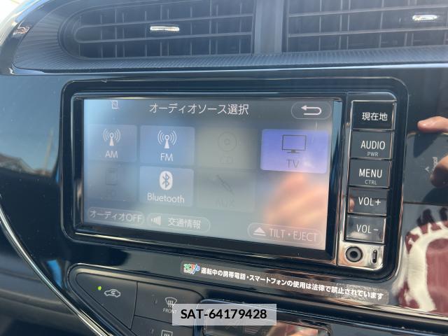 Toyota AQUA 2017-12 7817593-17