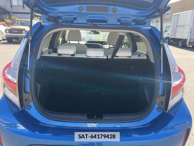 Toyota AQUA 2017-12 7817593-18