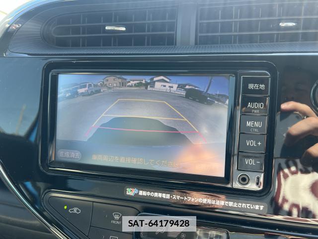 Toyota AQUA 2017-12 7817593-4