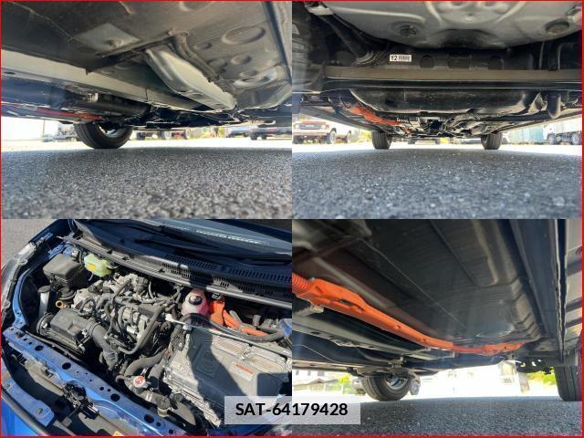 Toyota AQUA 2017-12 7817593-8