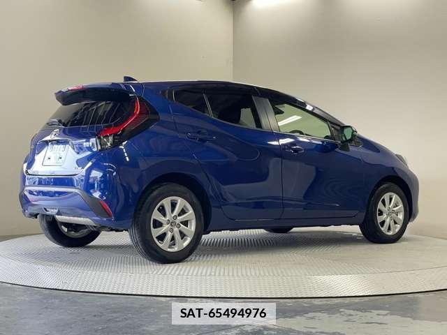 Toyota AQUA 2021-11 7818258-12