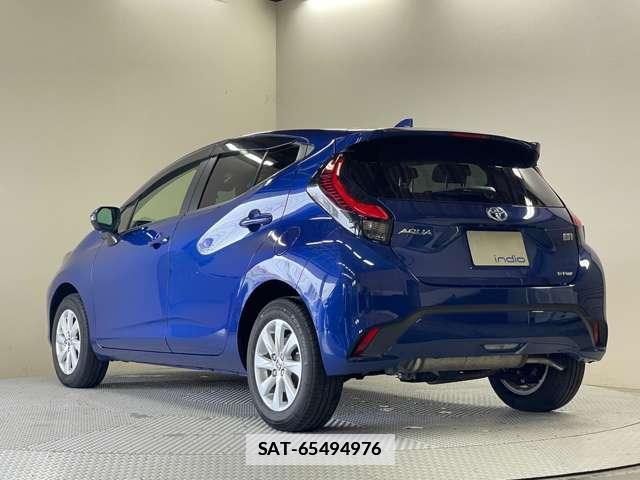 Toyota AQUA 2021-11 7818258-13