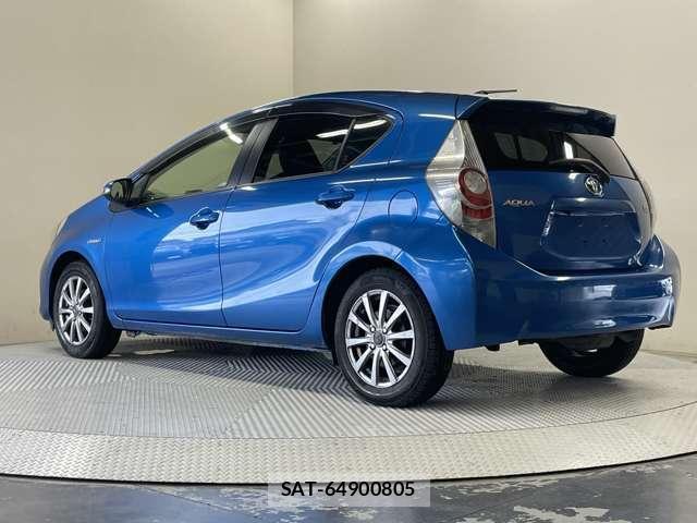 Toyota AQUA 2012-01 7818390-12