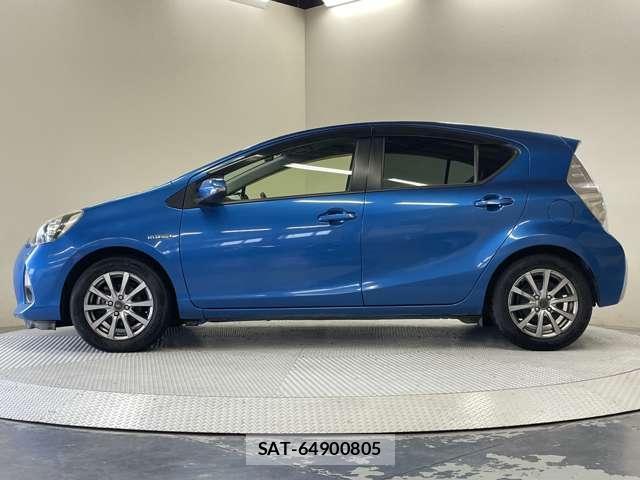 Toyota AQUA 2012-01 7818390-18