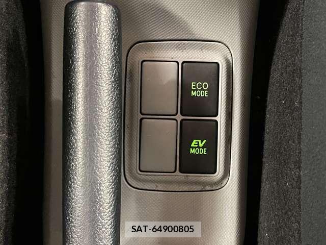 Toyota AQUA 2012-01 7818390-6
