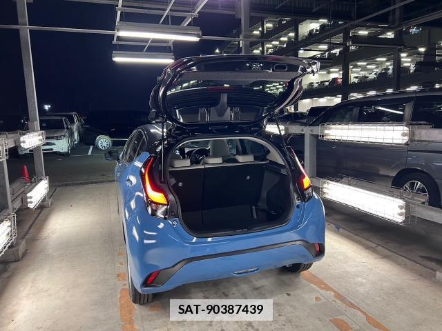 Toyota AQUA 2026-01 7818505-16