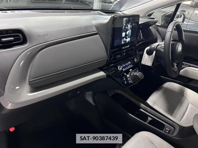 Toyota AQUA 2026-01 7818505-8