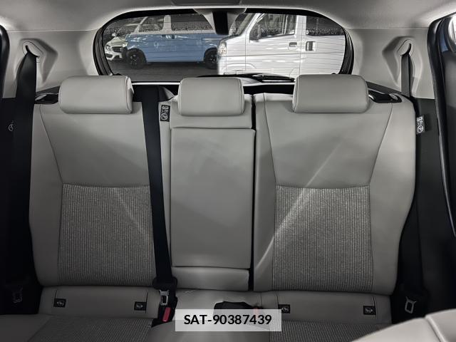 Toyota AQUA 2026-01 7818505-9