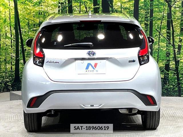 Toyota AQUA 2022-02 7818975-15