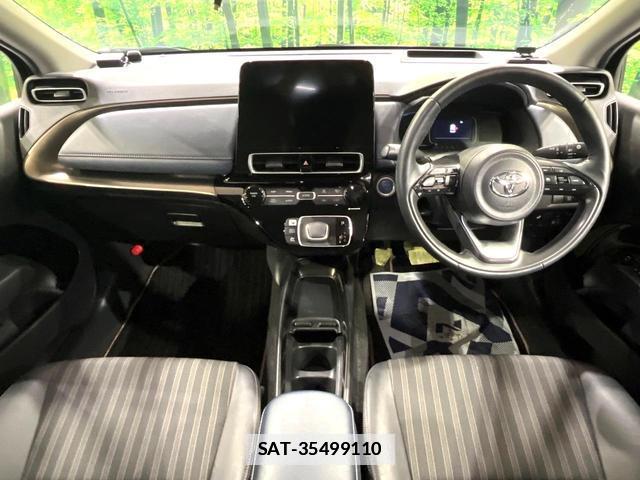 Toyota AQUA 2022-11 7818988-1