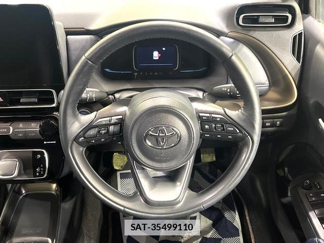 Toyota AQUA 2022-11 7818988-10