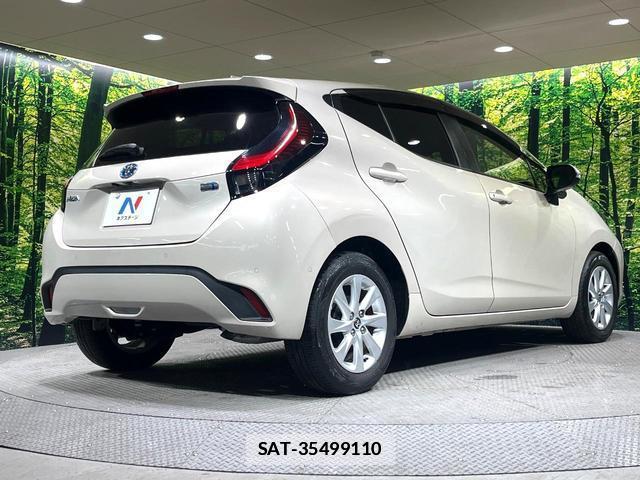 Toyota AQUA 2022-11 7818988-16