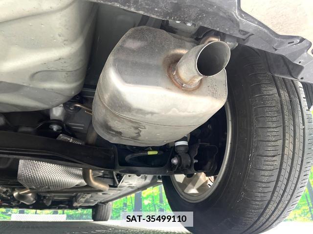 Toyota AQUA 2022-11 7818988-19
