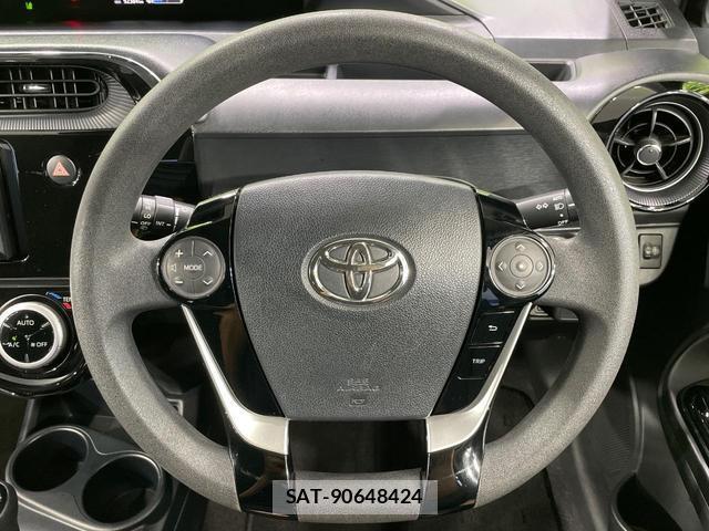 Toyota AQUA 2019-03 7819361-10