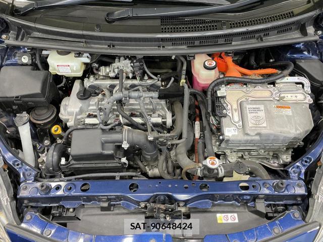 Toyota AQUA 2019-03 7819361-17