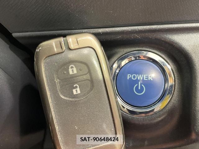 Toyota AQUA 2019-03 7819361-5