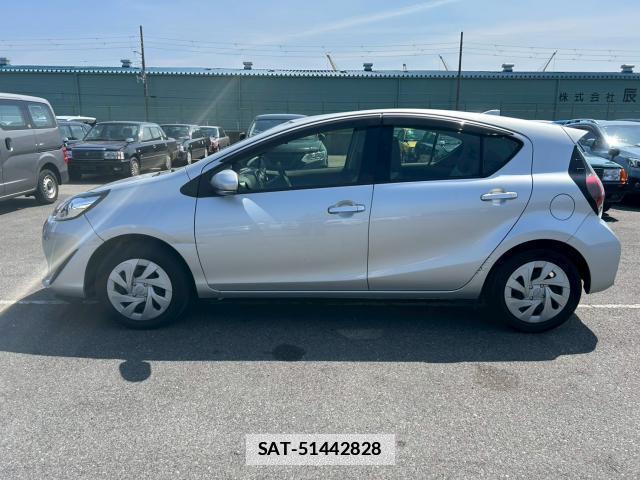 Toyota AQUA 2021-03 7820206-10