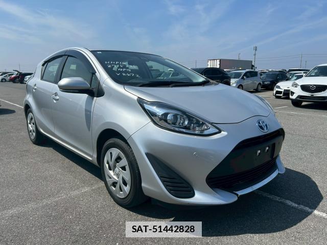 Toyota AQUA 2021-03 7820206-11