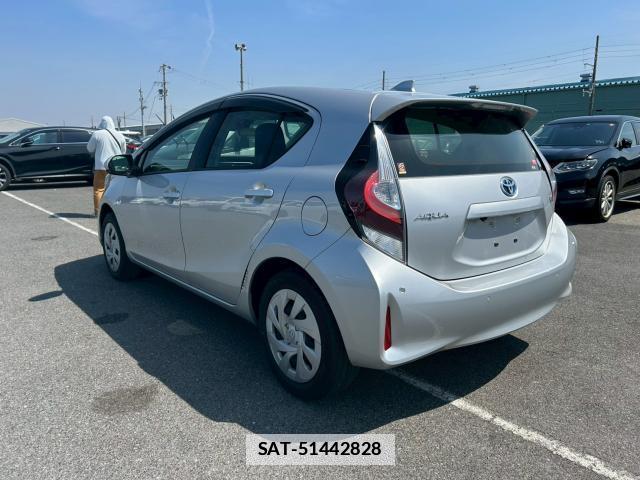Toyota AQUA 2021-03 7820206-14