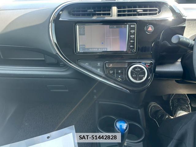 Toyota AQUA 2021-03 7820206-15