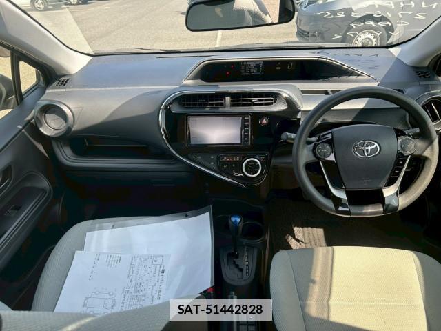 Toyota AQUA 2021-03 7820206-2
