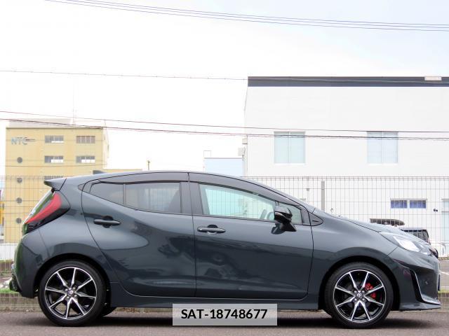 Toyota AQUA 2024-09 7820496-4