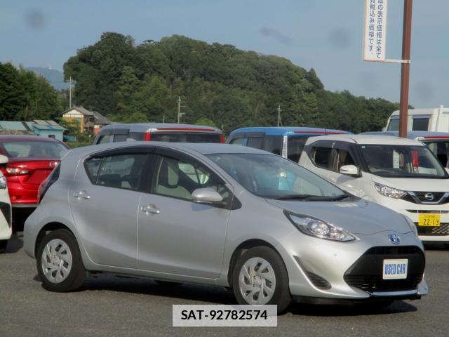 Toyota AQUA 2021-02 7820689-13