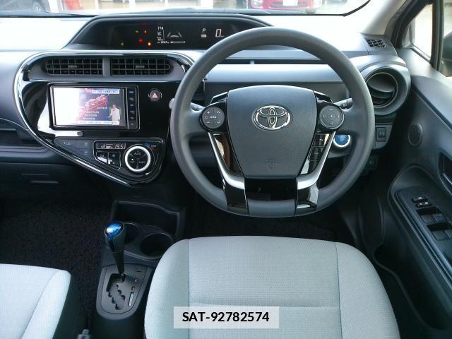 Toyota AQUA 2021-02 7820689-2