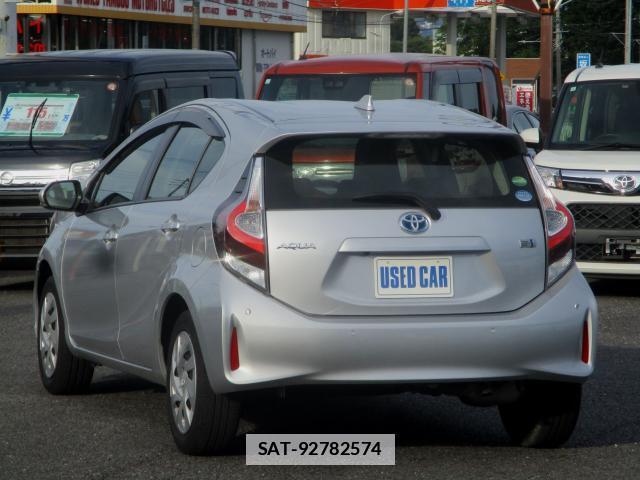 Toyota AQUA 2021-02 7820689-9