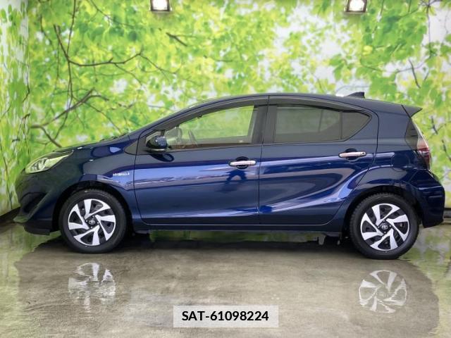Toyota AQUA 2020-01 7821168-1