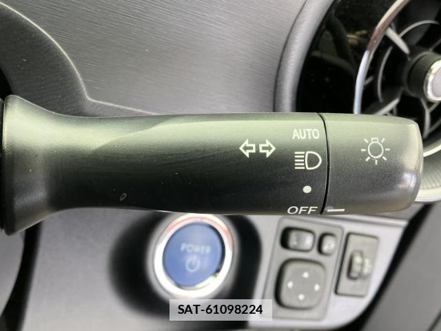 Toyota AQUA 2020-01 7821168-14