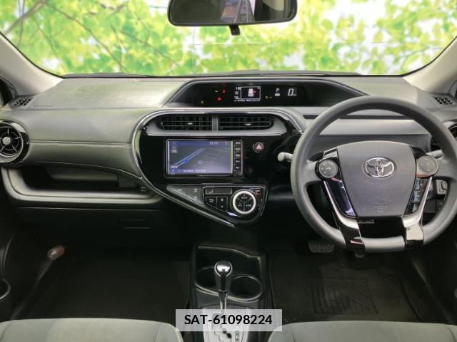 Toyota AQUA 2020-01 7821168-3