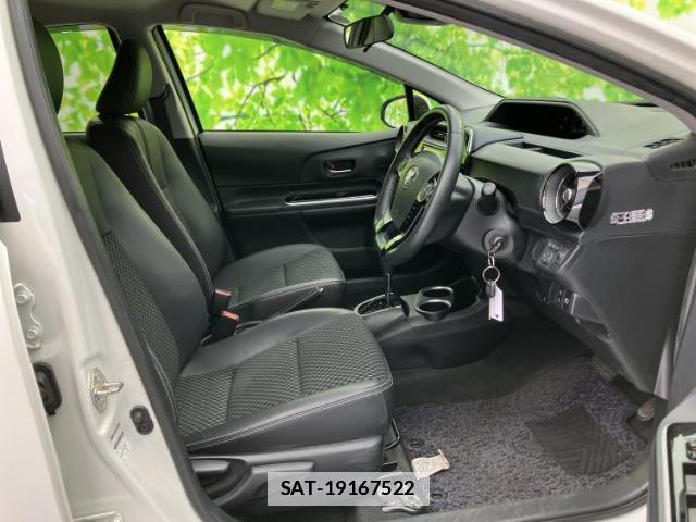 Toyota AQUA 2019-02 7821617-3