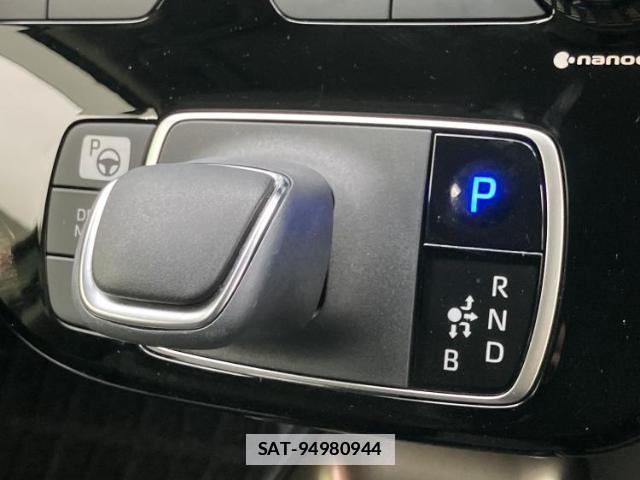 Toyota AQUA 2022-02 7821713-16