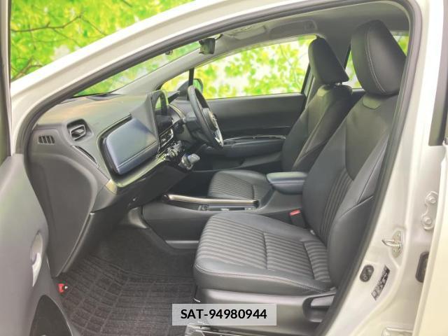 Toyota AQUA 2022-02 7821713-5