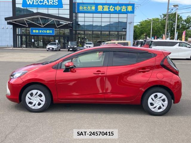 Toyota AQUA 2021-08 7822007-1