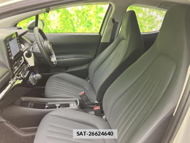 Toyota AQUA 2024-02 7822019-5