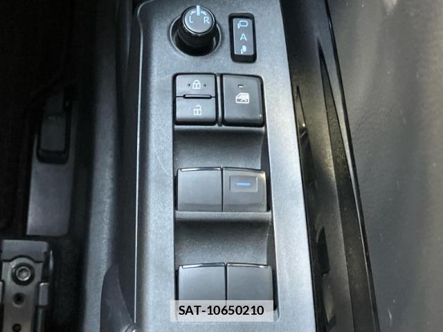 Toyota AQUA 2022-12 7822150-17