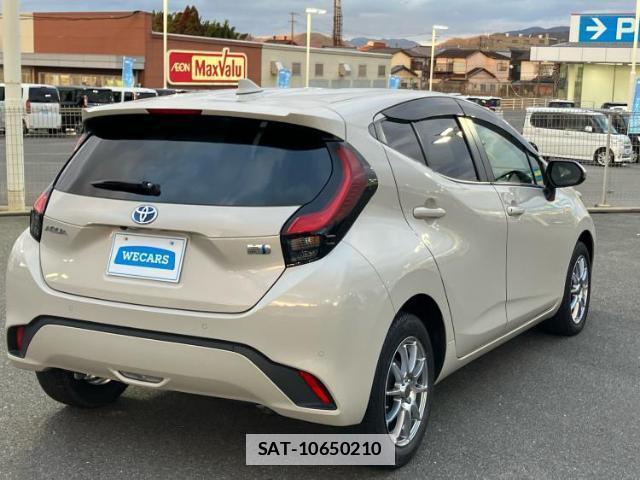 Toyota AQUA 2022-12 7822150-2